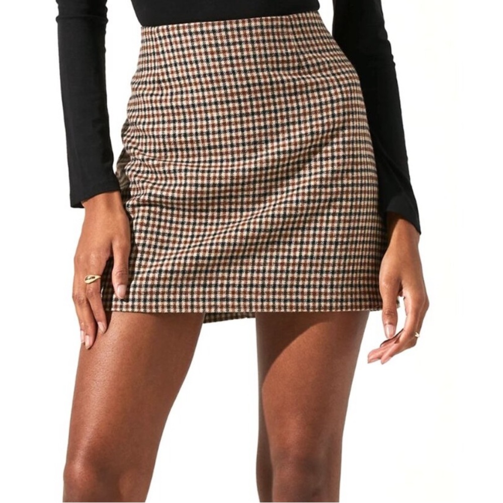 ASTR The Label Houndstooth Mini Skirt in Brown and Black